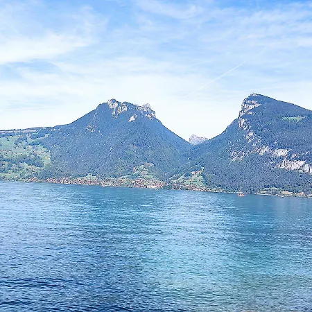 Habitación en casa particular Lakeview By The Station A Spiez